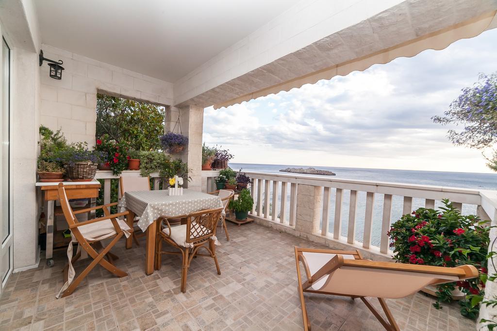 Beachfront First Line View Свети-Стефан Экстерьер фото
